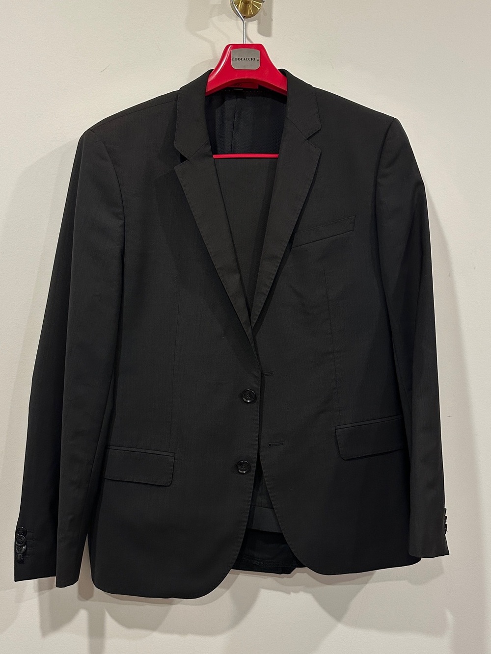 HUGO Hugo Boss Men’s Black 2-Piece Suit – Genius – Size 42S / 52C - Picture 2 of 16